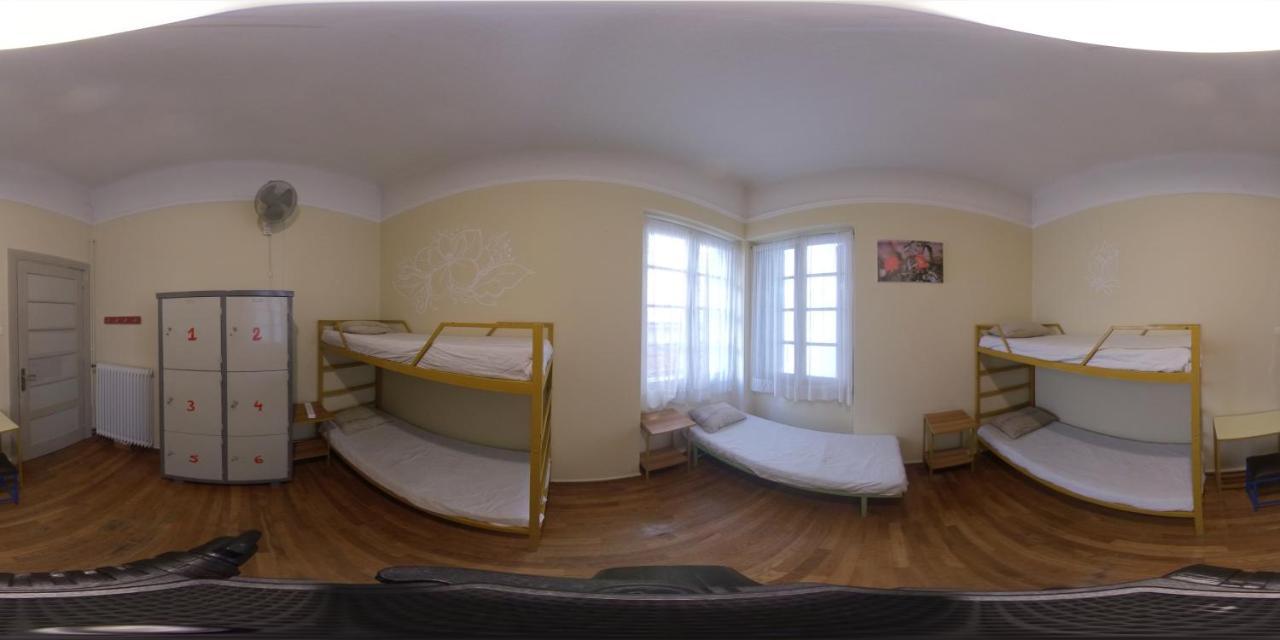 νεότητας Pagration Hostel
